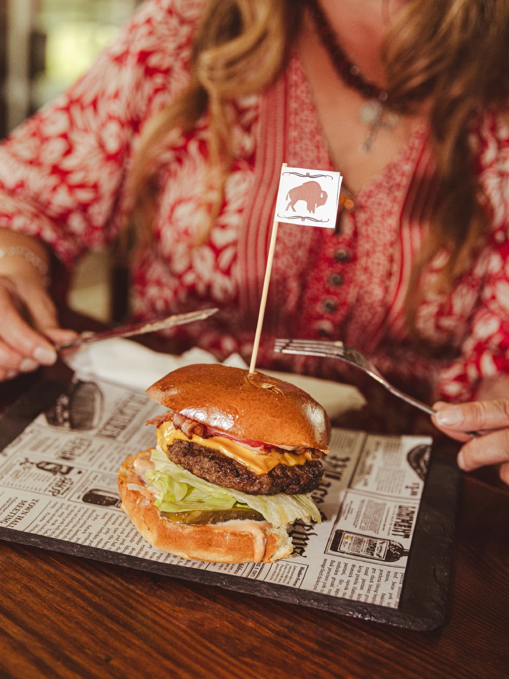 burger z mięsa bizona amerykańskiego